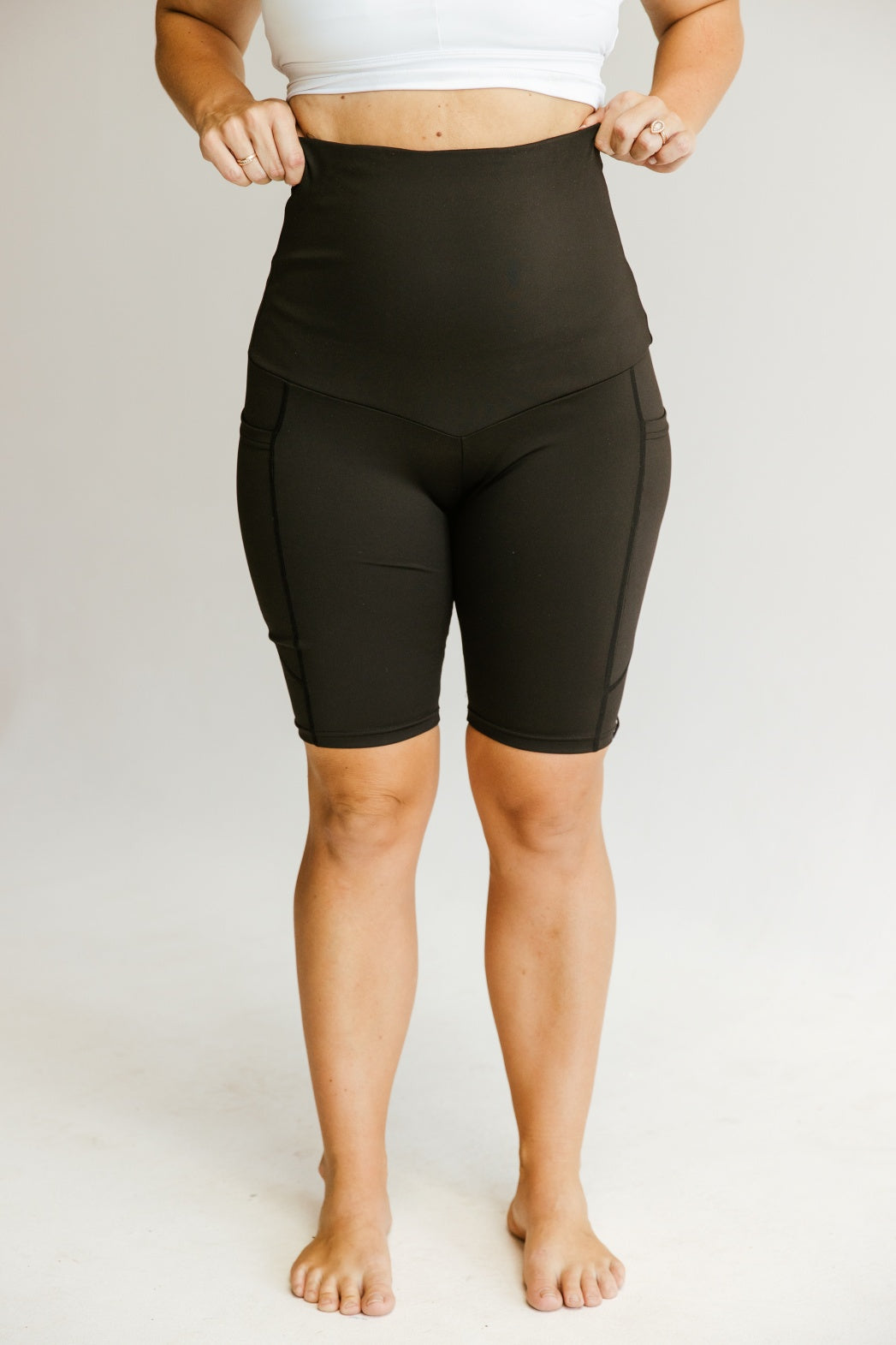 Supportive Postpartum Tights | High-Waisted Recovery Shorts | Mid-Thigh